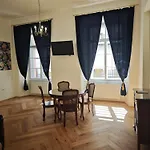 Barbo Palace And Apartment *