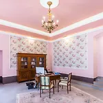 Barbo Palace And Apartment
