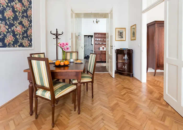 Barbo Palace And * 卢布尔雅那