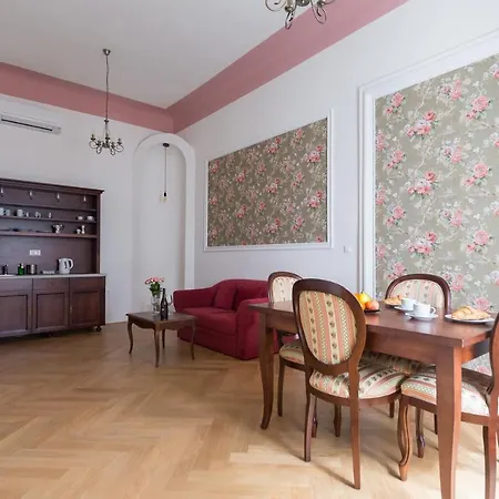 דירה Barbo Palace And *