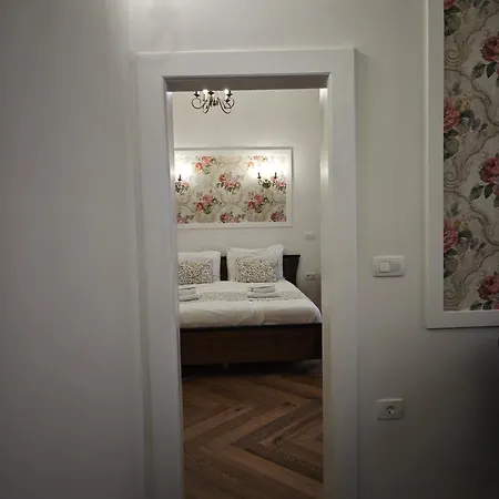 דירה Barbo Palace And *