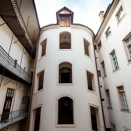 Barbo Palace And Apartment *