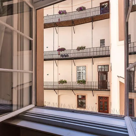 דירה Barbo Palace And