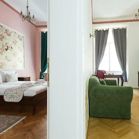 Barbo Palace Apartments&rooms *