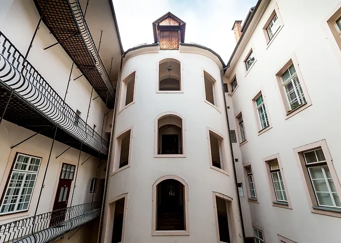 Barbo Palace And Apartment *