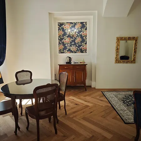 Barbo Palace And Apartment *